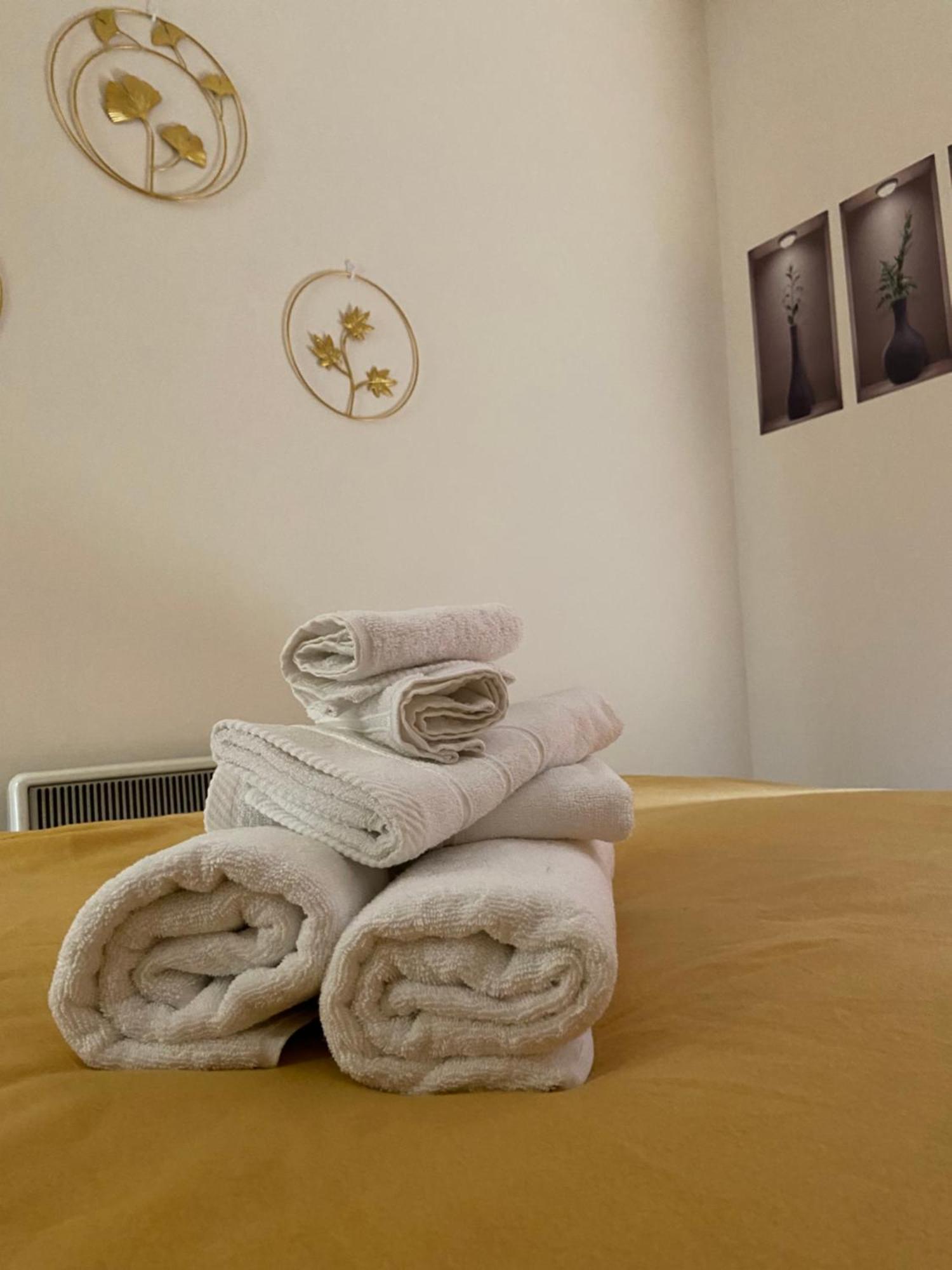 Appartamento Beautiful 2 Bed Waterfront With Parking Perfect For Canary Wharf - 2 Bed 2 Bath With High Speed Wifi And Netflix And Parking *
