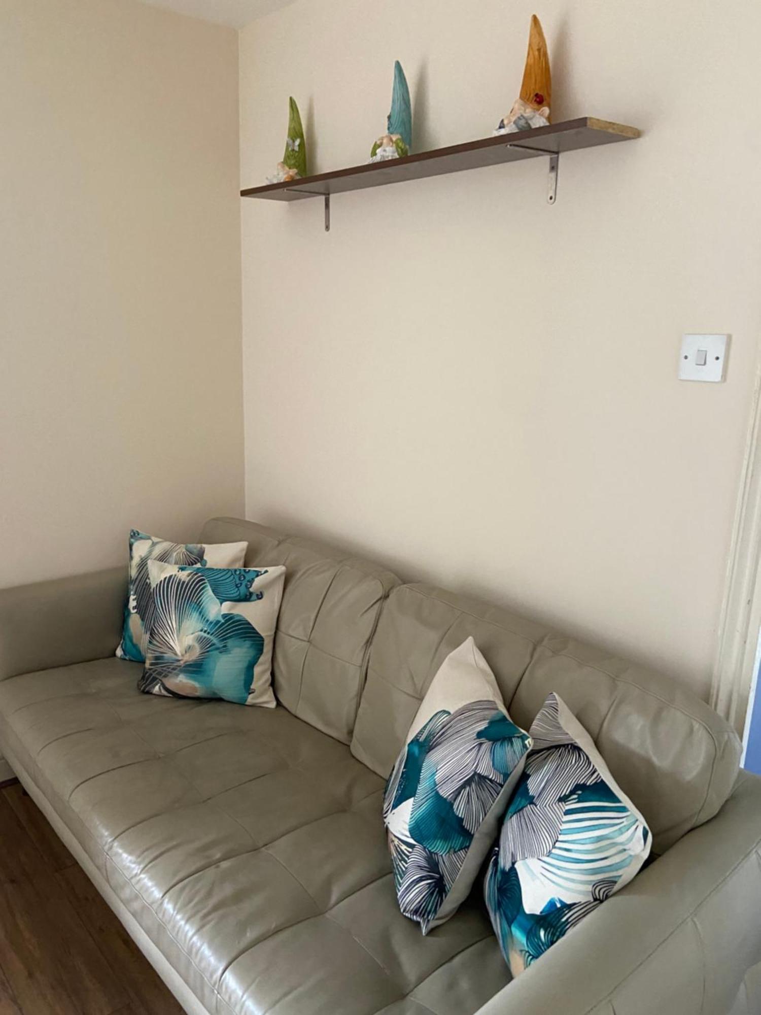 Appartamento Beautiful 2 Bed Waterfront With Parking Perfect For Canary Wharf - 2 Bed 2 Bath With High Speed Wifi And Netflix And Parking