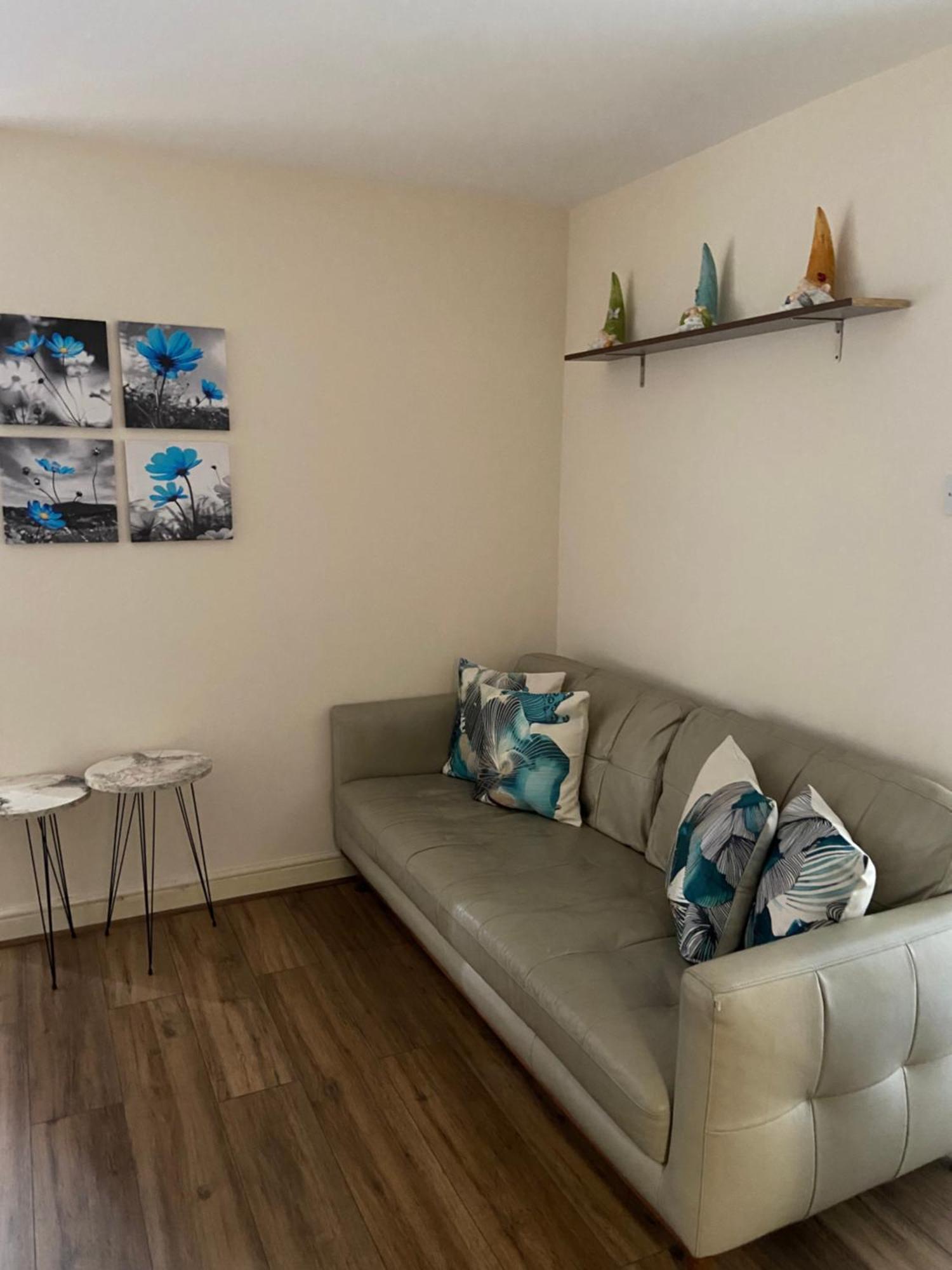 Appartamento Beautiful 2 Bed Waterfront With Parking Perfect For Canary Wharf - 2 Bed 2 Bath With High Speed Wifi And Netflix And Parking