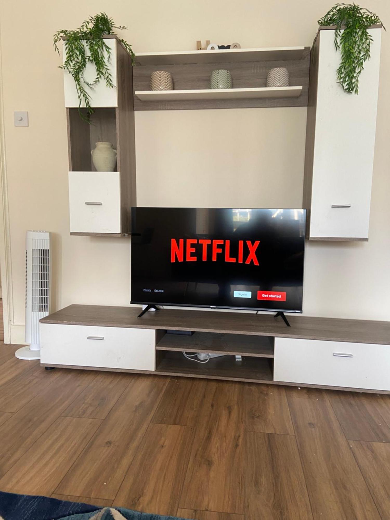 Beautiful 2 Bed Waterfront With Parking Perfect For Canary Wharf - 2 Bed 2 Bath With High Speed Wifi And Netflix And Parking Londra