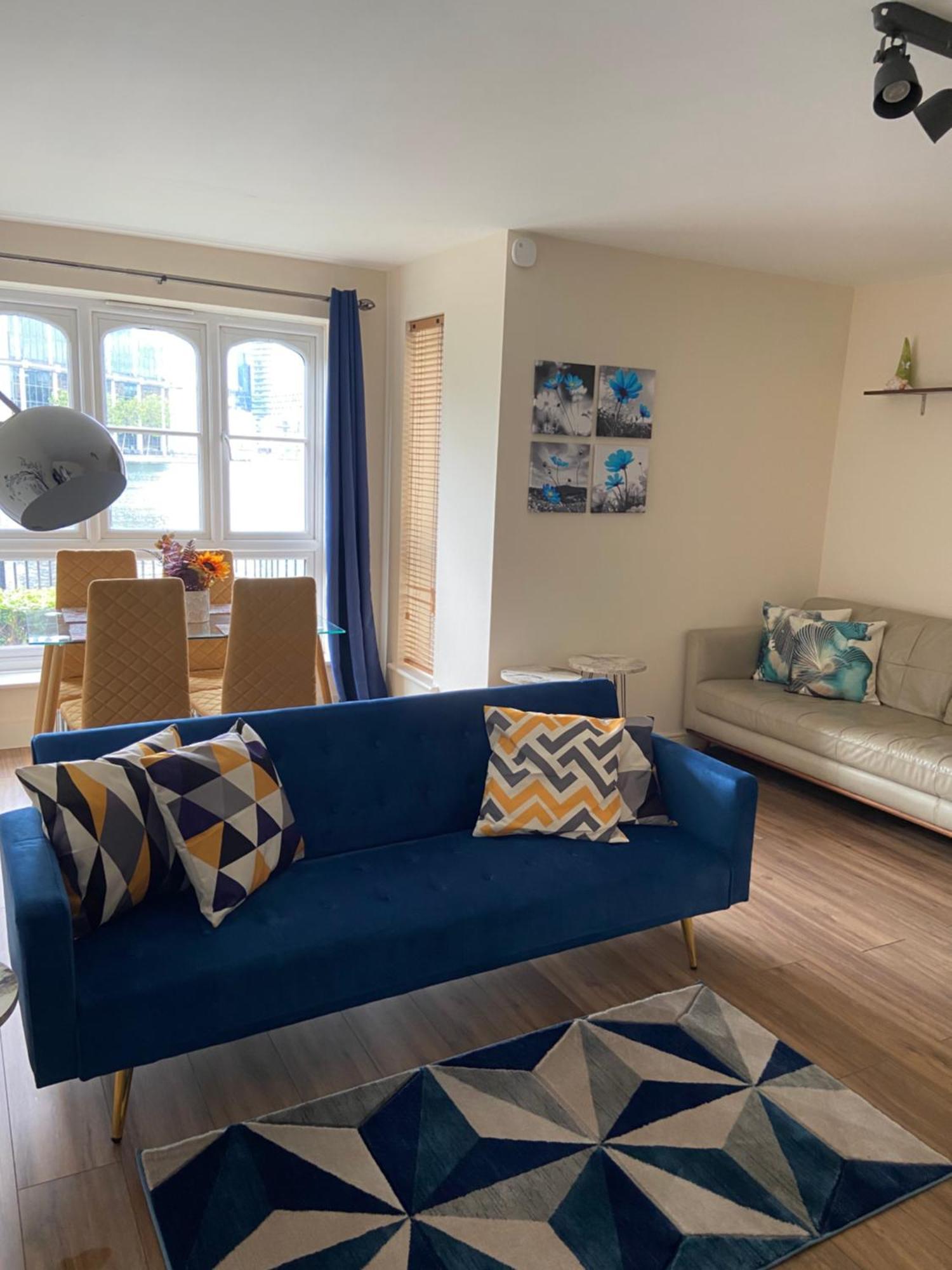 Appartamento Beautiful 2 Bed Waterfront With Parking Perfect For Canary Wharf - 2 Bed 2 Bath With High Speed Wifi And Netflix And Parking *