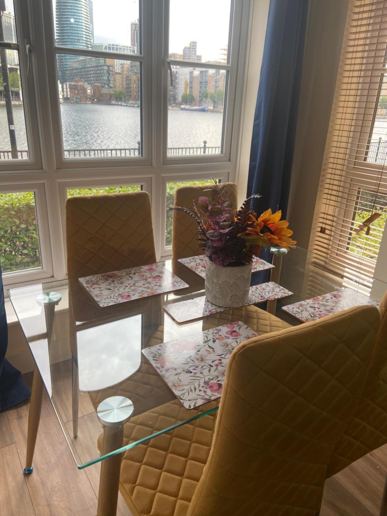 Beautiful 2 Bed Waterfront With Parking Perfect For Canary Wharf - 2 Bed 2 Bath With High Speed Wifi And Netflix And Parking Londra